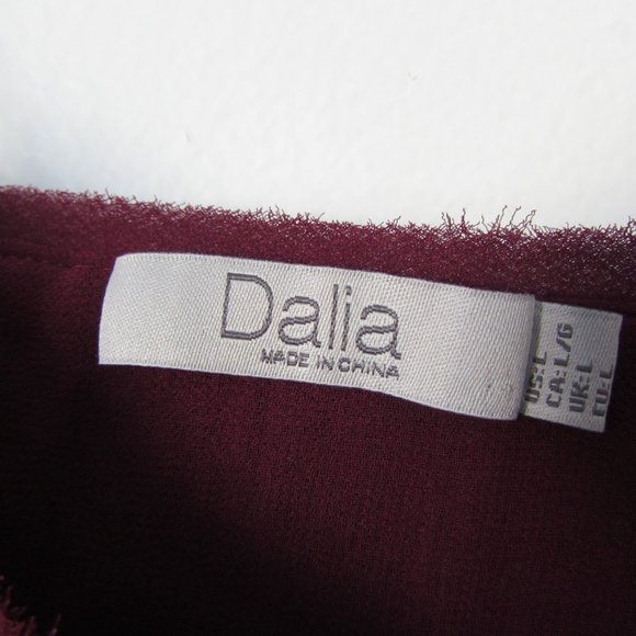 Burgundy velvety tank by Dalia - Picture 6 of 10